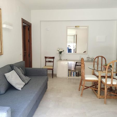 D&P Suites 1 Salemi Bagian luar foto