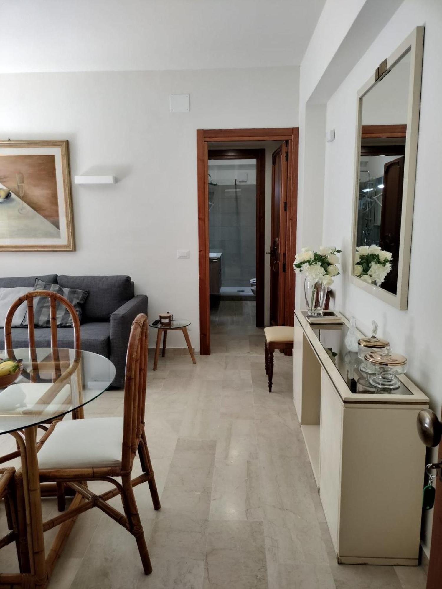 D&P Suites 1 Salemi Bagian luar foto
